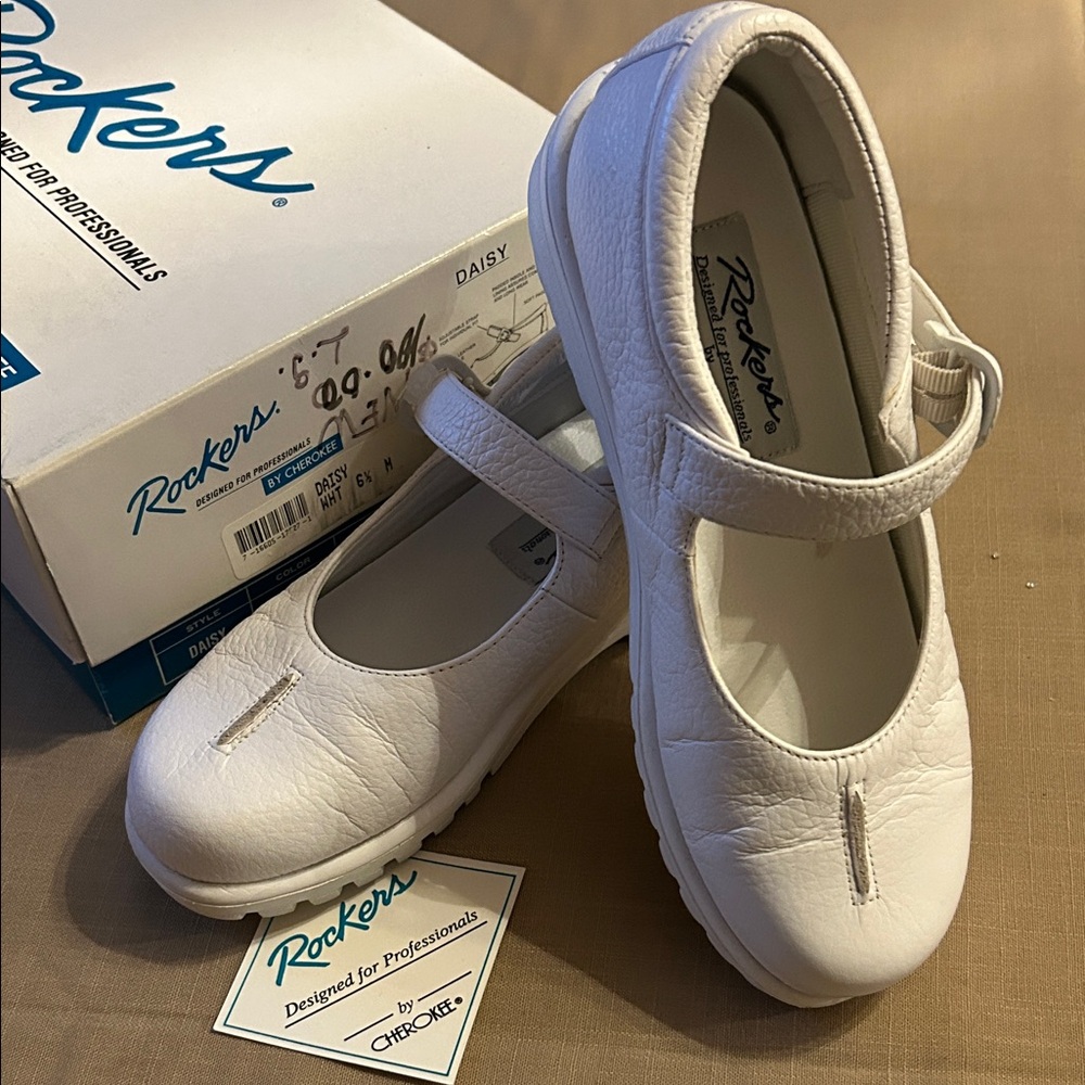 Rockers by Cherokee leather shoes